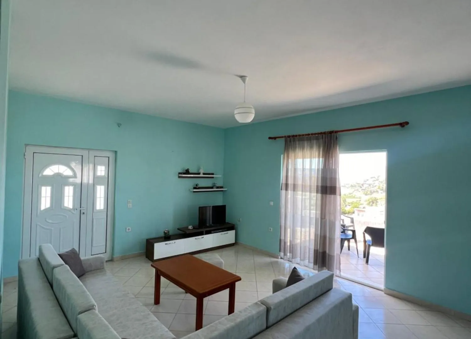 Vila 240 Sarande